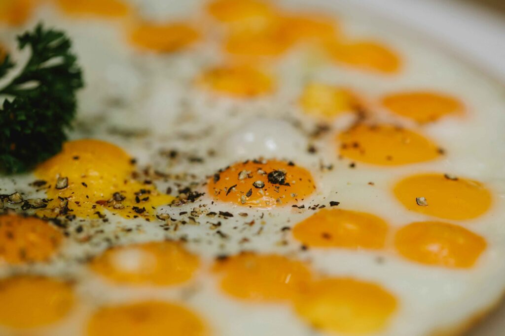 Quick Fried Egg with Spices Recipe